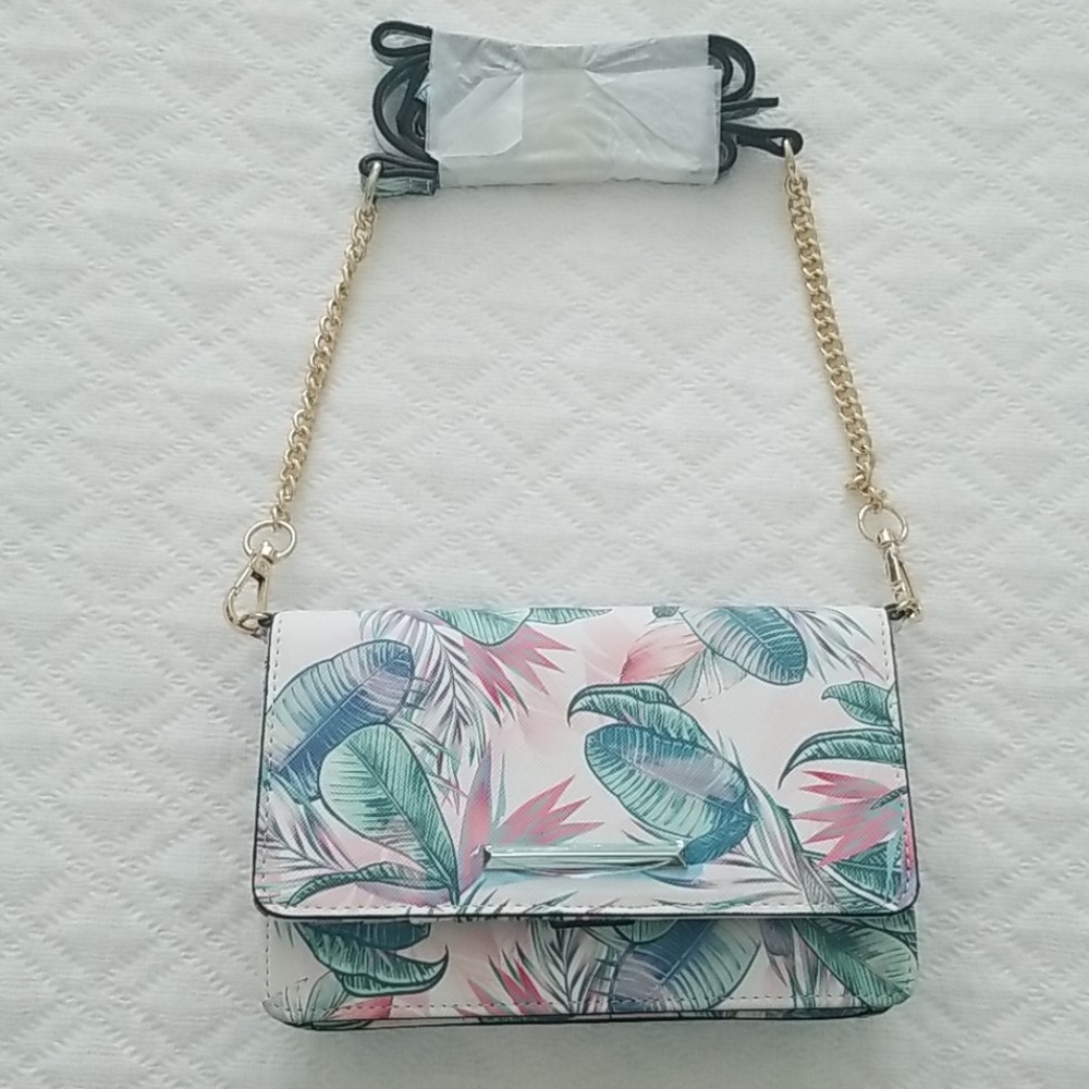 Purse - Picture 2 of 3